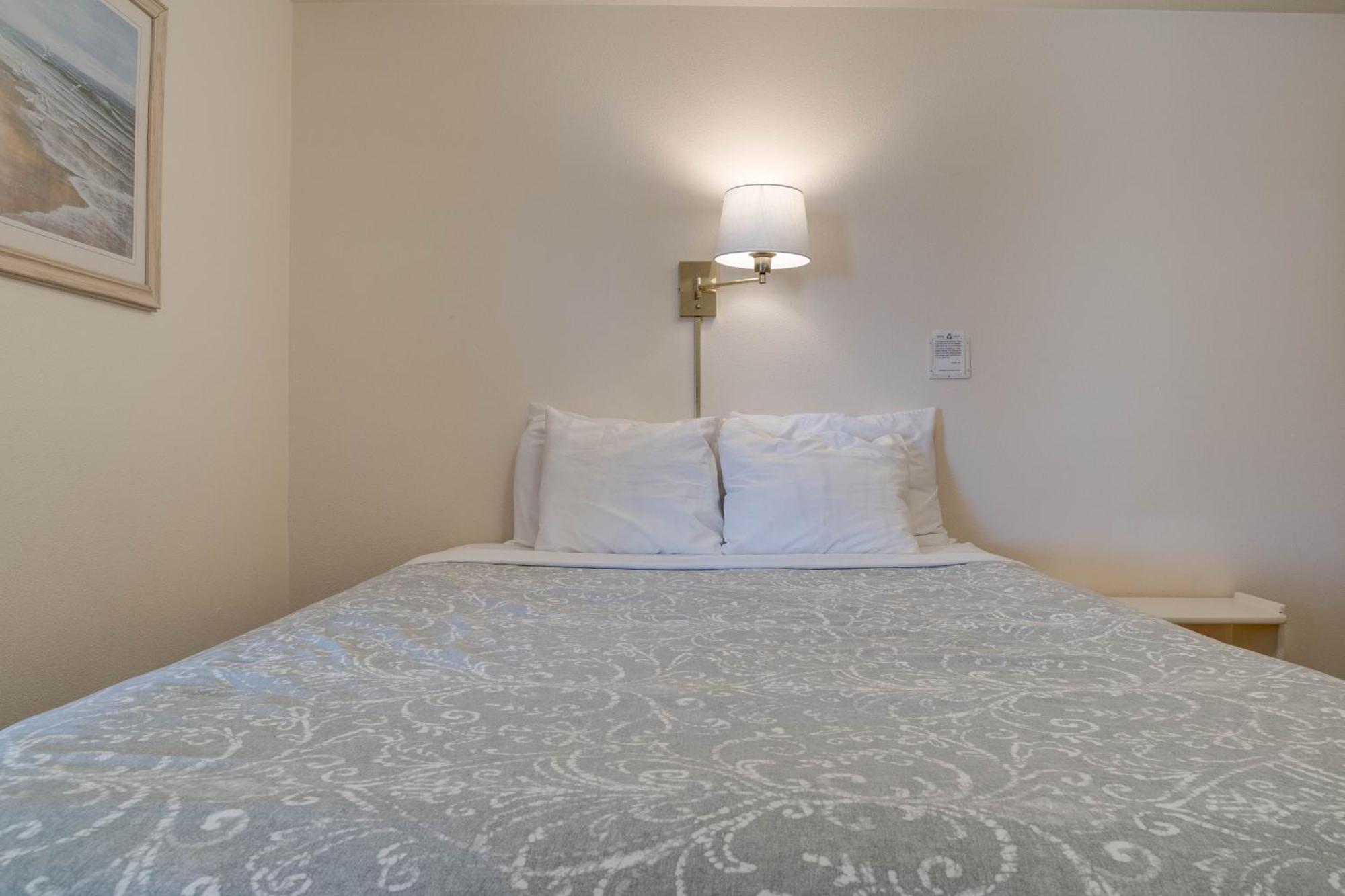 Ester Lee Oceanview Inn 林肯市 外观 照片
