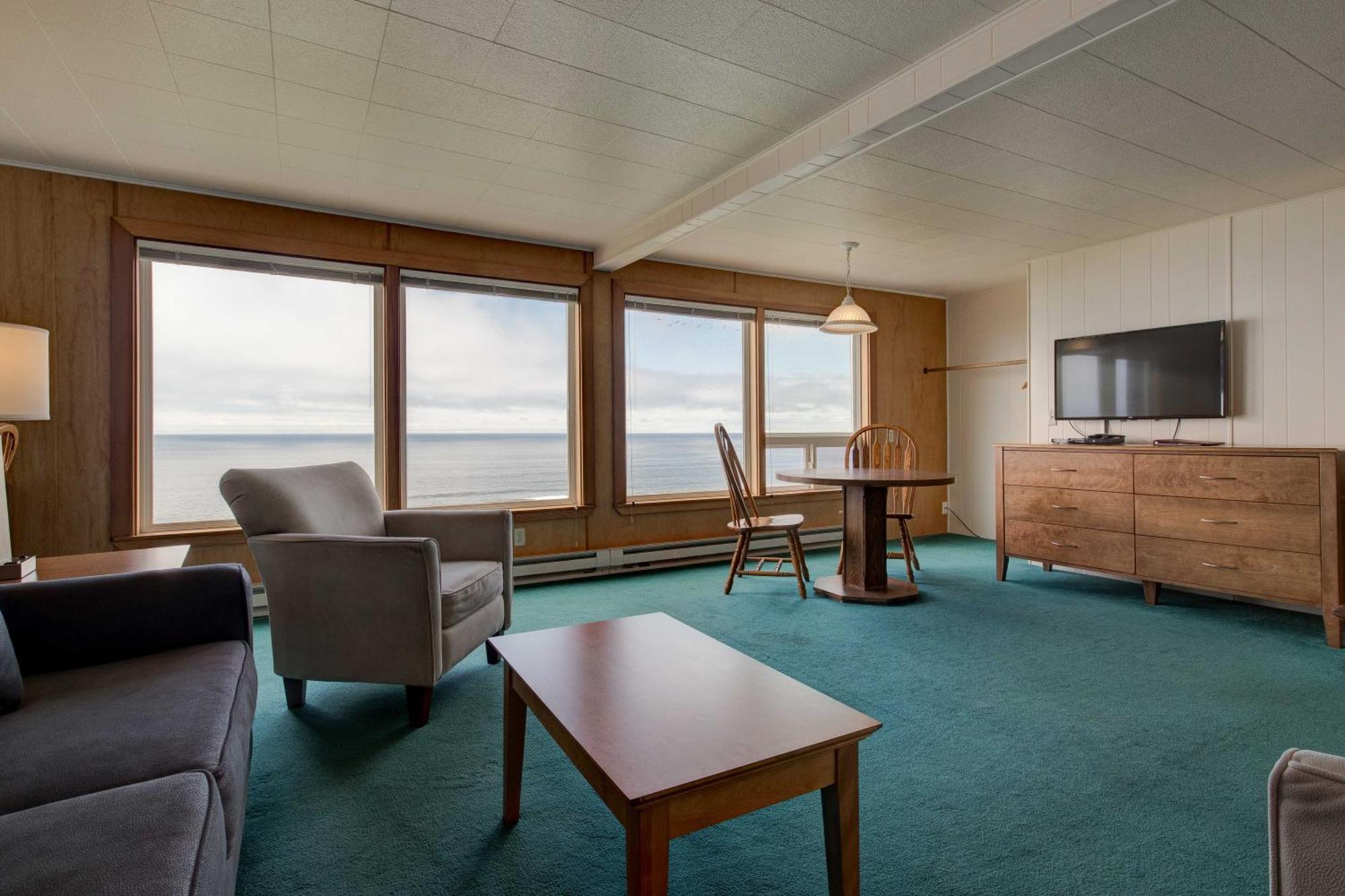 Ester Lee Oceanview Inn 林肯市 外观 照片