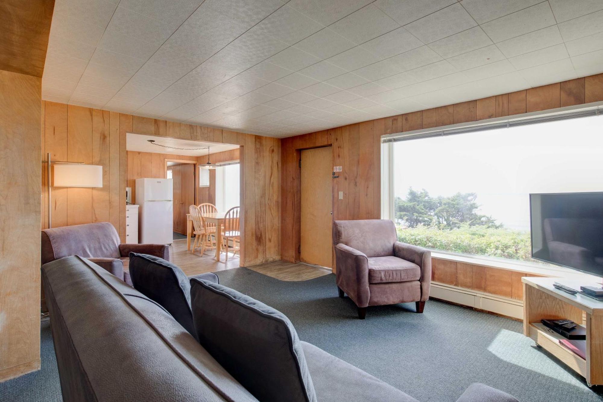 Ester Lee Oceanview Inn 林肯市 外观 照片